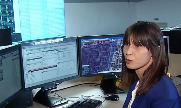 Persoanele sună abuziv la 112 s-ar putea alege cu numărul de telefon blocat