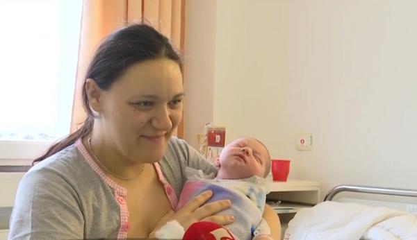 Autorităţile din Maramureş oferă avantaje celor care decid să aibă copii