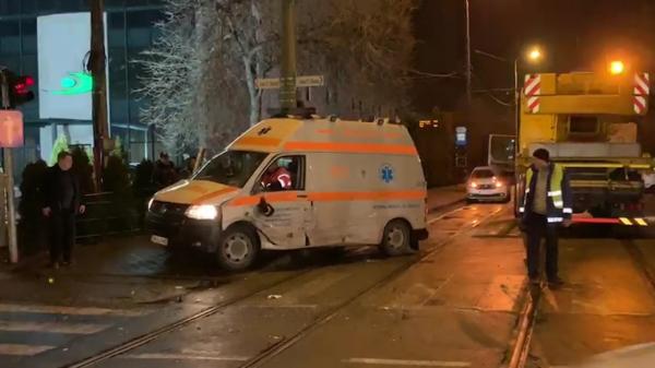 Cum s-a produs accidentul între o ambulanță și un tramvai în Timișoara