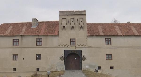 Cetatea Braşovului, cu porţile închise de mai bine de 4 ani