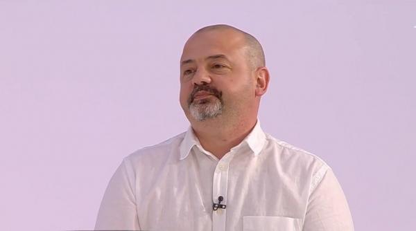 Euro a ajuns la un curs record. Ce sfaturi ne dau specialiștii