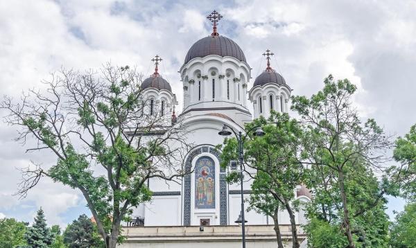 Biserica schimbă regulile pentru enoriaşi, de teama coronavirusului
