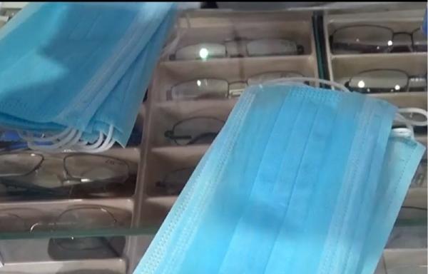 Coronavirusul, afacere de succes pentru cei care profită de teama românilor