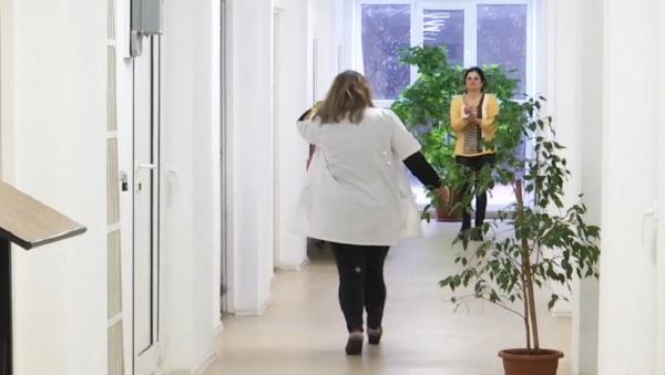 Trei medici din Galaţi, acuzaţi de rasism, după ce ar fi refuzat să trateze un copil de etnie romă