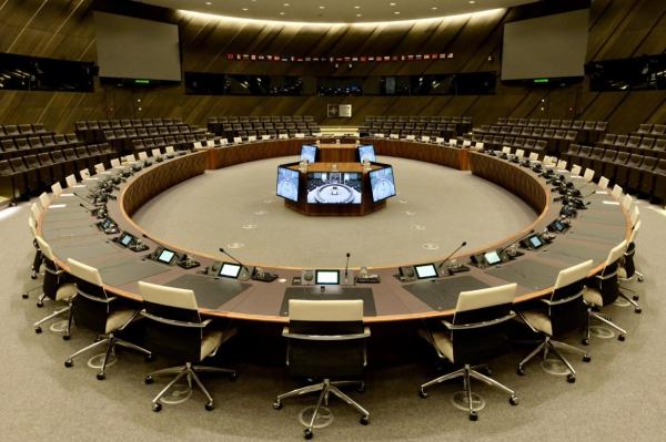 România, în rândul marilor puteri. ”NATO e mai mult decât o geografie de 29 de ţări”