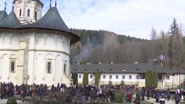 Biserica ia măsuri speciale din cauza coronavirusului. Acatistele pot fi trimise online