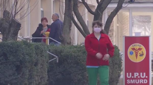 Tânăr din Hunedoara, baricadat în casă după ce o rudă a fost diagnosticată cu coronavirus