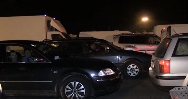 Românii care intră în țară prin Vama Nădlac, nemulțumiți că trebuie să meargă în izolare
