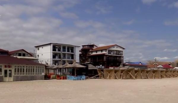 Vacanța pe litoral, o amintire frumoasă. Localurile, hotelurile şi pensiunile sunt închise