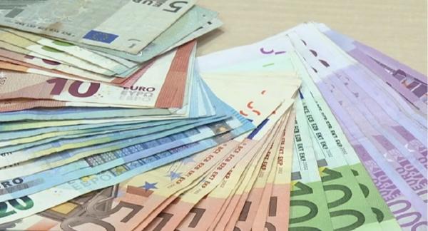 Românii ar putea beneficia de amânarea plății facturilor la utilități