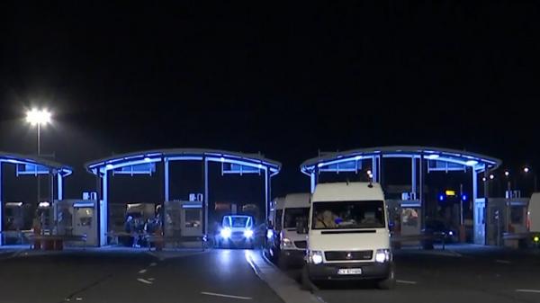 Români care se folosesc de epidemie pentru a face profit ilegal