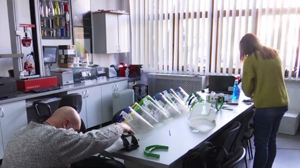 Vizierele pentru medici, în așteptare în depozitele unor firme din Suceava