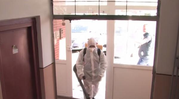 La Oradea, autorităţile au început să dezinfecteze scările de bloc