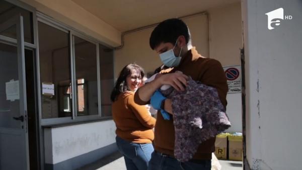 Un tată român din Italia și-a putut îmbrățișa bebelușul după ce mama s-a vindecat de coronavirus