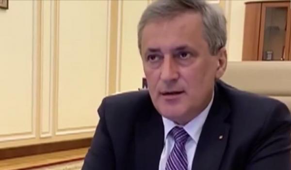 Răspunsuri şi explicaţii în online de ministrul Afacerilor Interne, Marcel Vela