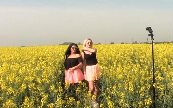 Pozele în lanul de rapiță, o amintire în era pandemiei