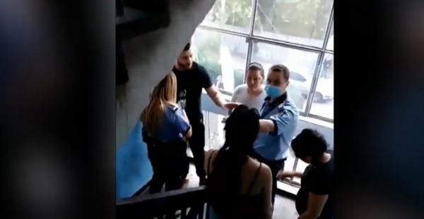 Tânăr nervos din Galați, calmat cu spray lacrimogen de un poliţist