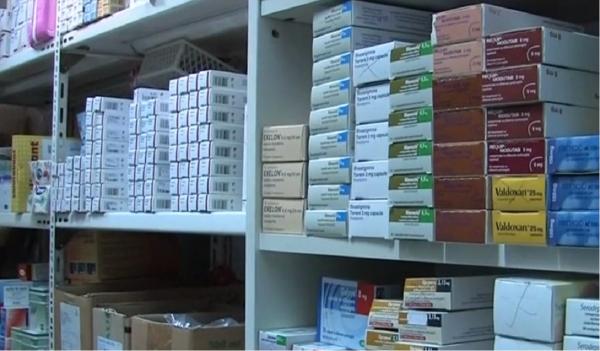 150 de mii de români care au probleme cu tiroida reclamă absența unor medicamente din farmacii