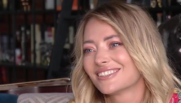 Delia va susține un concert în aer liber care va putea fi urmărit din propria maşină