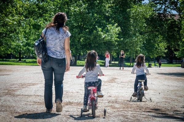 Reguli care trebuie respectate din 15 mai. Ce avem voie să facem și ce nu, după starea de urgență (Video)