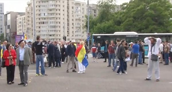 Protest față de restricțiile pandemiei, în prima zi de relaxare a măsurilor