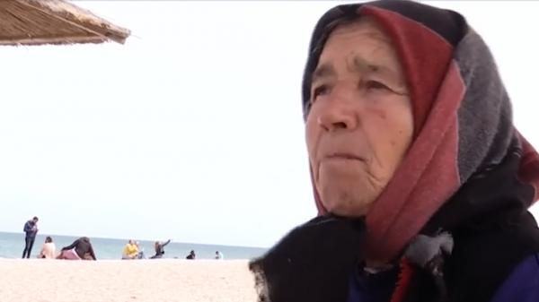 Bătrână din Craiova, blocată în Vama Veche de Starea de Urgenţă. "De trei luni sunt aici"