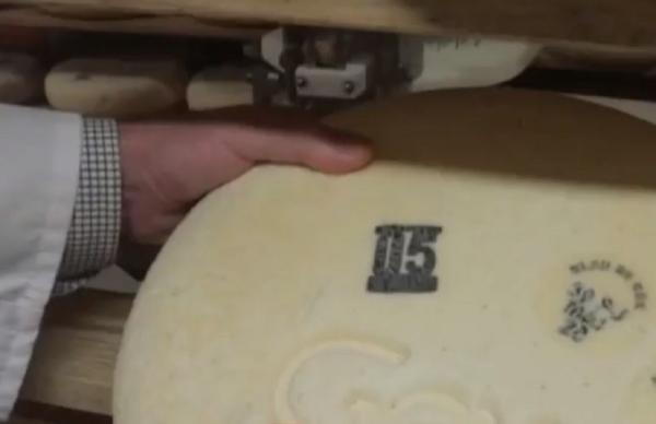 Producătorii de alimente aruncă zilnic mii de tone de mâncare, din cauza lipsei de cumpărători