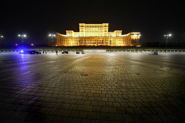 Centrul Capitalei devine zonă pietonală în weekenduri, pentru ca bucureștenii să nu aglomereze parcurile