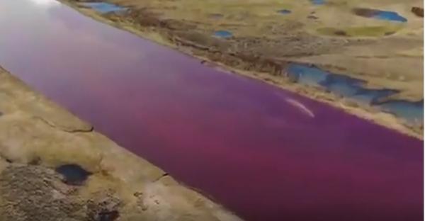 Zeci de mii de tone de petrol au ajuns într-un râu din Siberia