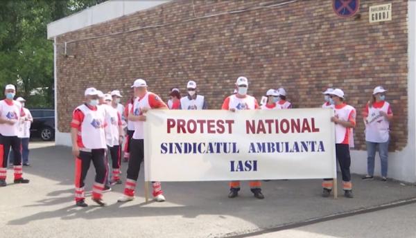 Ambulanțierii din România își strigă nemulțumirile: "Lupta nu ne-a fost recunoscută"