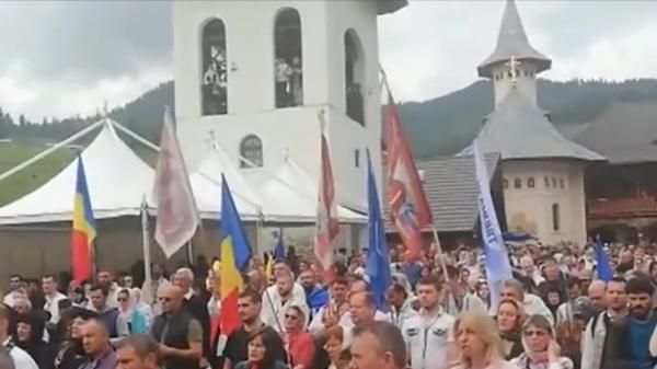 Aglomeraţie la slujba de pomenire a părintelui Iustin Pârvu