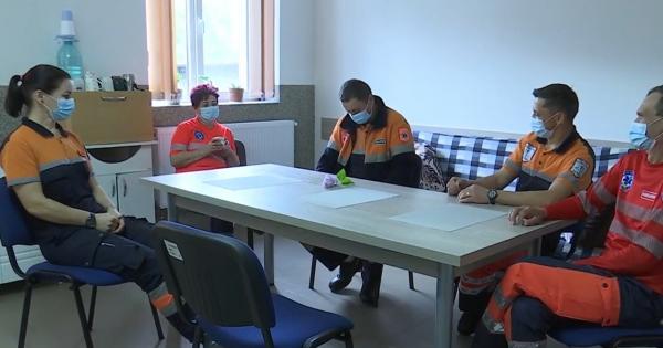 Sătui să aştepte finanţare de la stat, ambulanţierii din Suceava şi-a modernizat sediul cu bani strânşi din donaţii