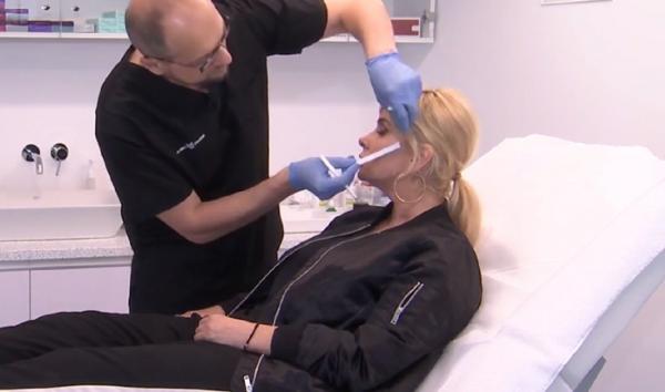 Diana Munteanu și Paula Chirilă, ten de vedetă păstrat cu multă grijă