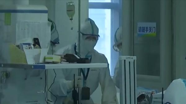OMS: "Pandemia accelerează în loc să stopeze"