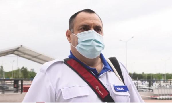 Un medic român a învins leucemia și acum luptă pentru repatrierea celor prinși de pandemia de coronavirus la tratament în străinătate