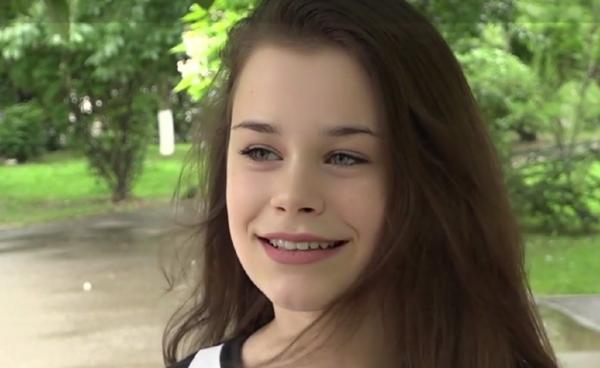 Dariana Muntean, vloggeriţa care îşi motiva urmăritorii să citească, nota maximă la Evaluarea Naţională