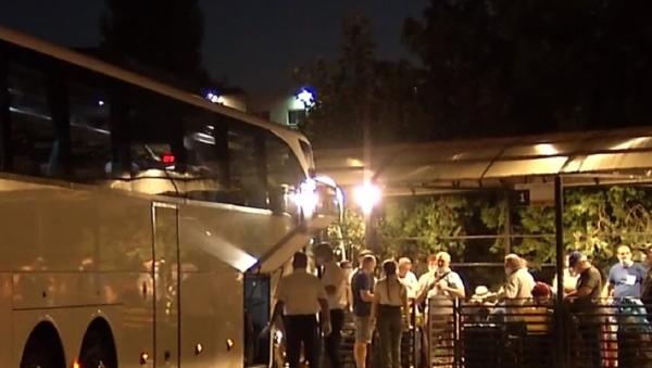 100 de turiști români au plecat în mod organizat, cu autocarul, în Grecia