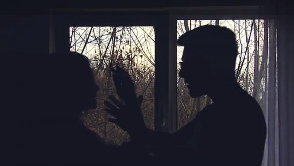 Mama din Baia Mare, ucisă în faţa fetiţei ei, păstra dovezile coşmarului pe care-l trăia într-un jurnal