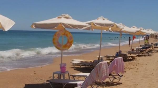 Plaje mai mult goale în Bulgaria. Turiștii întârzie să apară, la 2 săptămâni de la relaxare
