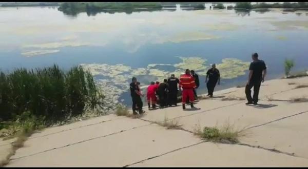 Misiune în viteză maximă pentru un copil care se îneca. Pompierii slătineni au ajuns la timp (Video)