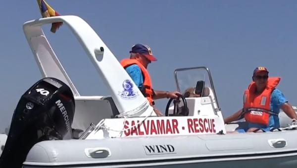 Tânără de 16 ani, salvată de la înec de vestă