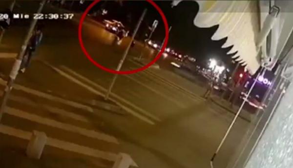 Accident grav în Bucureşti, trei persoane au ajuns în stare gravă la spital