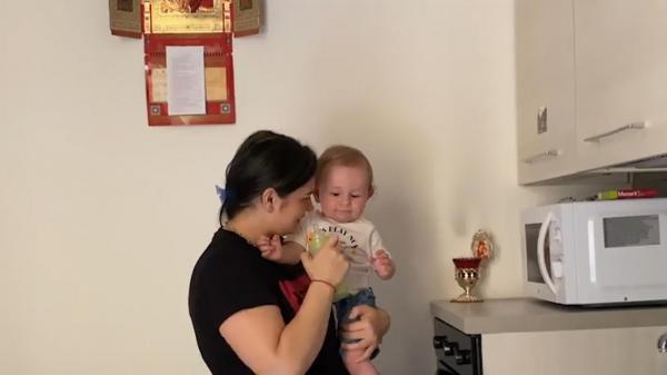 Bunicii care îngrijesc nepoții în Italia pot primi până la 2000 de Euro pe lună, dar cu unele condiții