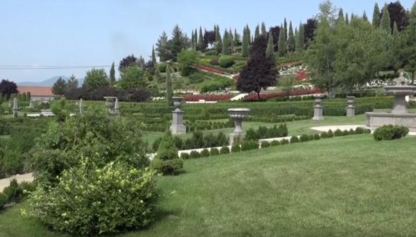 Grădina Edenului, într-un sat de pe Valea Mureșului