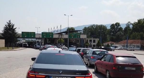 Grecia schimbă din nou regulile. Turiştii au adus coronavirusul în Thassos