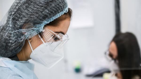 Orașe din toată lumea, din nou în carantină. Peste 200 de mii de infectări au fost raportate zilnic