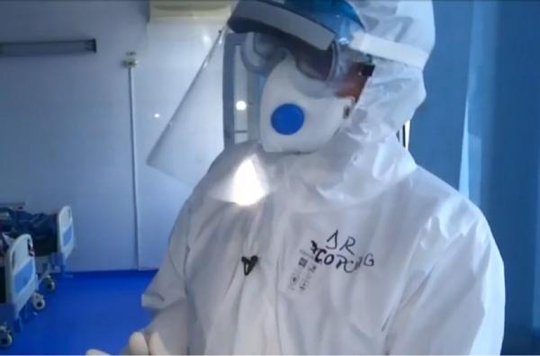 Reportaj exclusiv din Spitalul Judeţean Argeş, focar de coronavirus. Pacientă: "Să ştiţi că eu n-am crezut în boala asta" (Video)