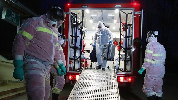 Coronavirusul loveşte, din nou, vestul ţării. Toate paturile din Spitalul de Boli Infecţioase Victor Babeş sunt ocupate