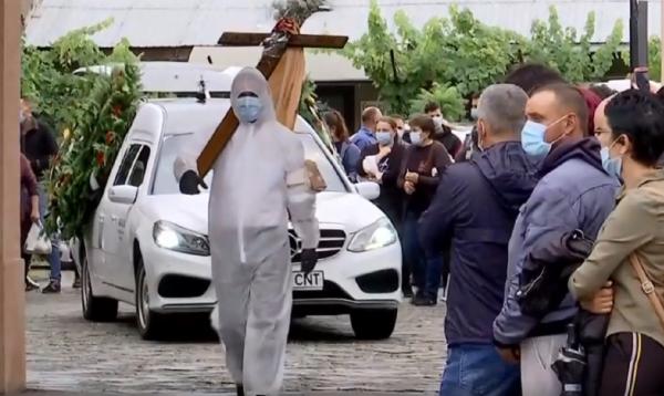 Încă un cadru medical a murit, infectat cu coronavirus: "Plătim tribut acestei boli nemiloase în modul cel mai grav şi cel mai greu" (Video)