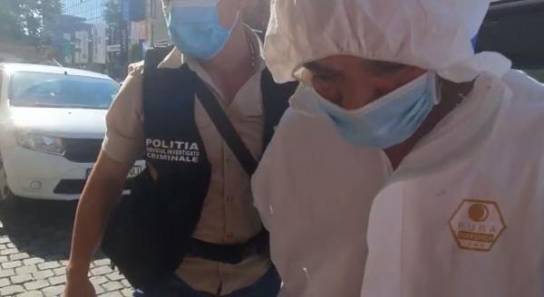 Imagini cu suspectul crimei din Timișoara. Agresorul și-a înjunghiat victima și a lăsat-o într-o baltă de sânge (Video)